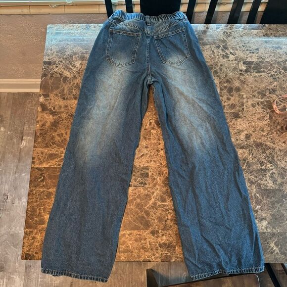 Fashion Nova Ripped Baggy Jeans Size 7 - Picture 11 of 12